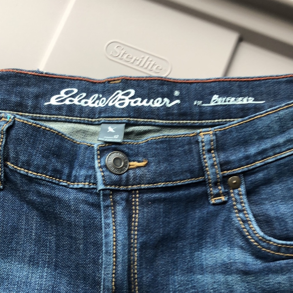Eddie Bauer Boyfriend Blue Jean shorts, size 12. - Picture 3 of 6